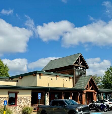 Best Sports Bars in Kennesaw - Twin Peaks Restaurant @ Kennesaw