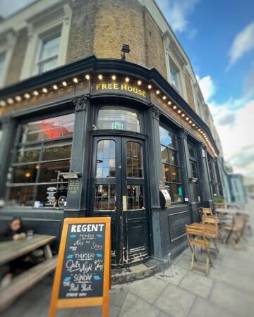Best Sports Bars in Islington - The Regent