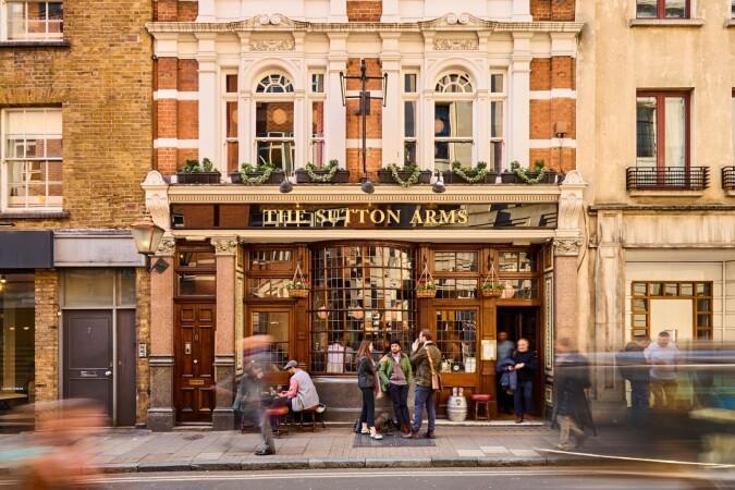 Best Sports Bars in Barbican - Sutton Arms EC1