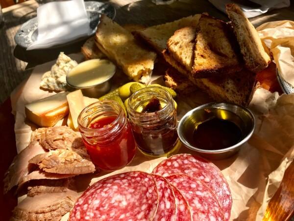 Best Sports Bars in Barbican - Sutton Arms EC1