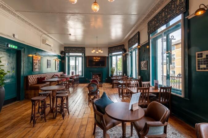 Best Sports Bars in London - North London Tavern