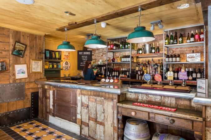 Best Sports Bars in Hitchin - The Radcliffe Arms