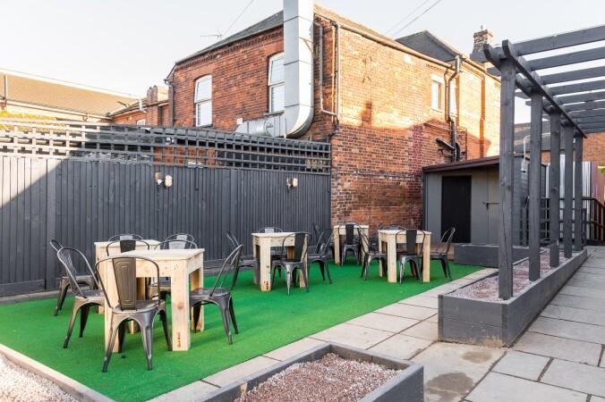 Best Sports Bars in Hitchin - The Radcliffe Arms