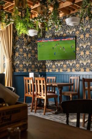Best Sports Bars in Bedford - King William IV