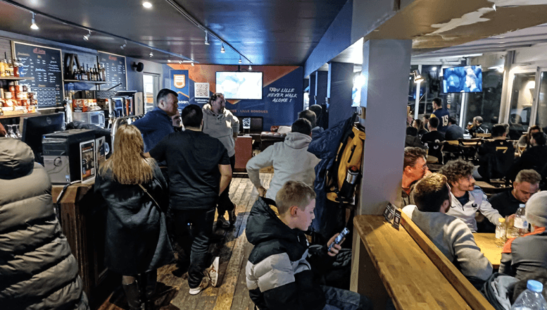 Best Sports Bars in Bondues - Sports Bar - UrbanSoccer Lille-Bondues