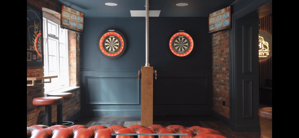 Best Sports Bars in Brigg - Henry's Sports Bar