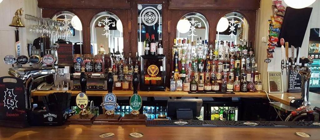 Best Sports Bars in Manchester - Seven Oaks