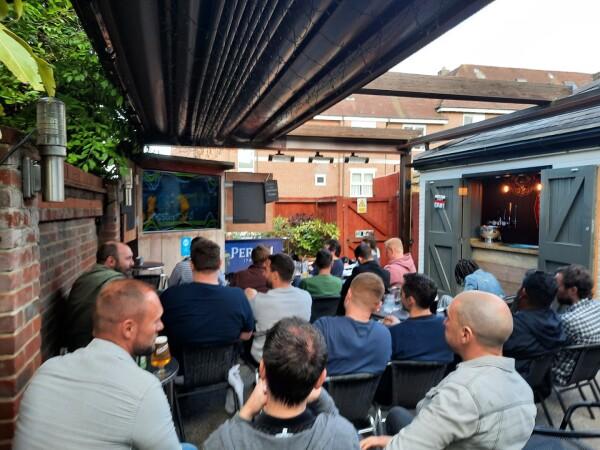 Best Sports Bars in Winchester - The Mucky Duck