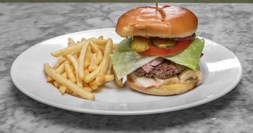 Best Sports Bars in London - Griffin Belle