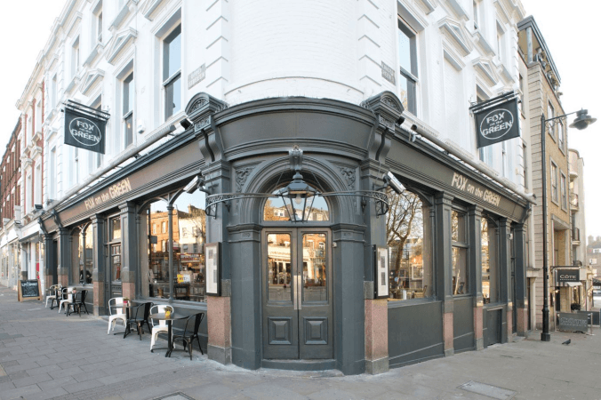 Best Sports Bars in Islington - Fox On The Green Islington London