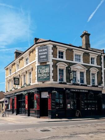 Best Sports Bars in London - The Coach and Horses