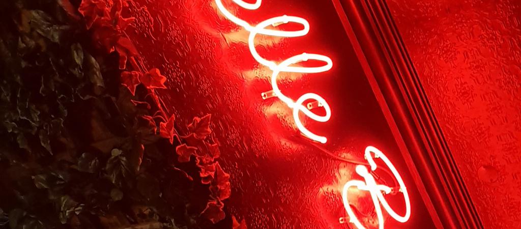 Best Sports Bars in London - Moretown Belle