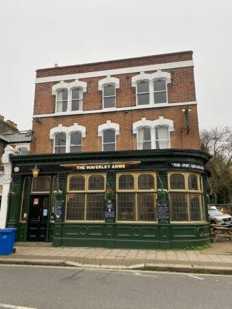 Best Sports Bars in London - Waverley Arms
