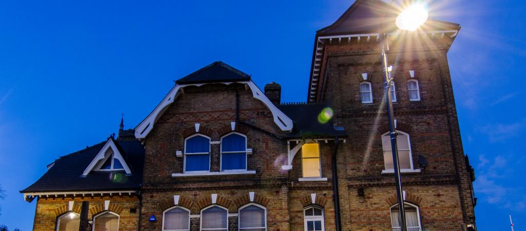 Best Sports Bars in LONDON - White Hart Crystal Palace