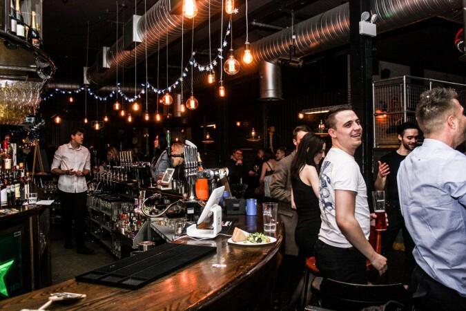 Best Sports Bars in Huddersfield - Showtime