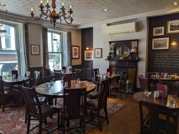 Best Sports Bars in COVENT GARDEN - White Swan