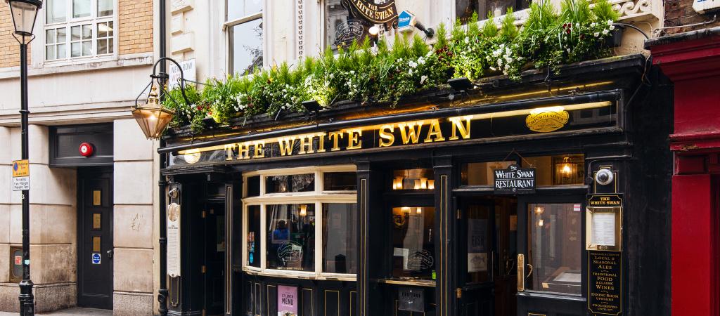 Best Sports Bars in COVENT GARDEN - White Swan