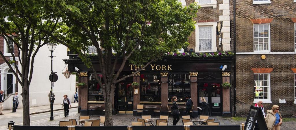 Best Sports Bars in London - The York