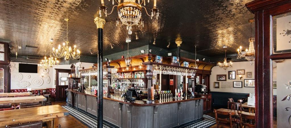 Best Sports Bars in London - The York