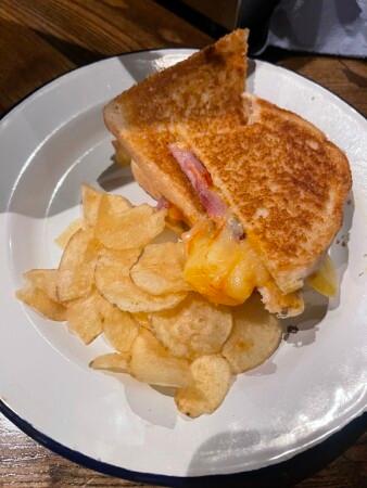 Best Sports Bars in London - The Devereux