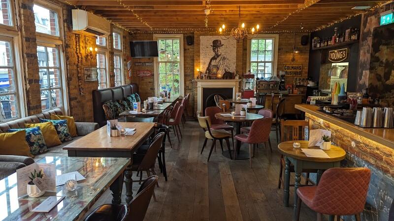 Best Sports Bars in London - Alexandra