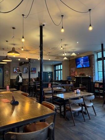 Best Sports Bars in London - The Crown