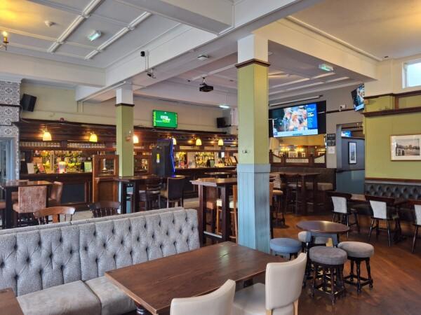 Best Sports Bars in Blackpool - Dog & Partridge (Blackpool)