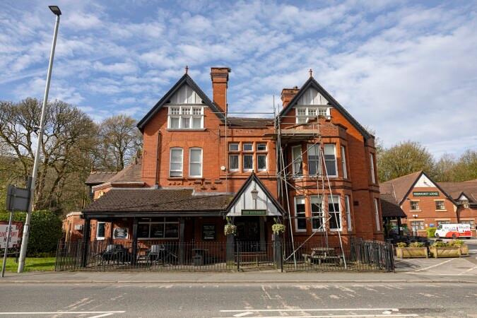 Best Sports Bars in Blackburn - Fernhurst (Blackburn)