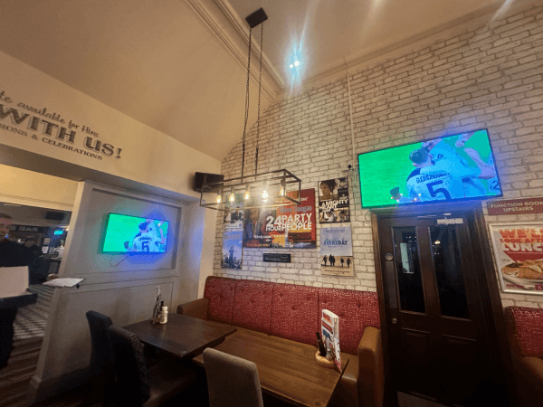 Best Sports Bars in Blackburn - Fernhurst (Blackburn)