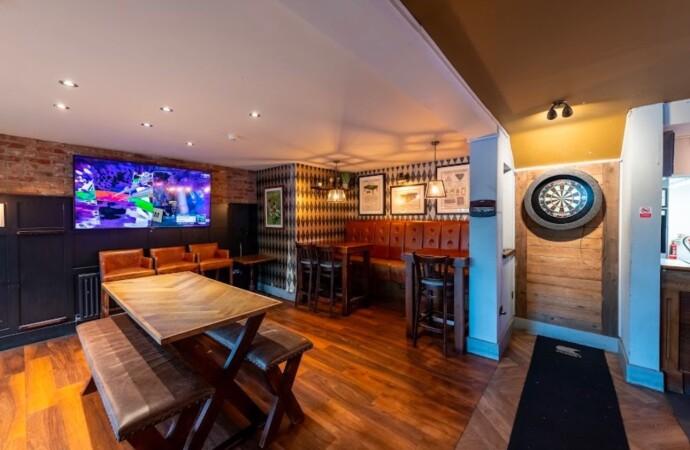 Best Sports Bars in Farnborough - Gloster (Farnborough)