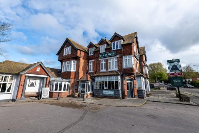 Best Sports Bars in Folkestone - Black Bull (Folkestone)