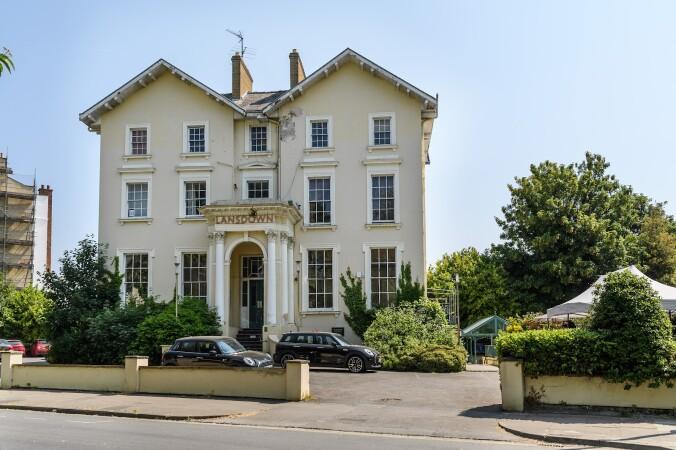 Best Sports Bars in Cheltenham - Lansdown (Cheltenham)