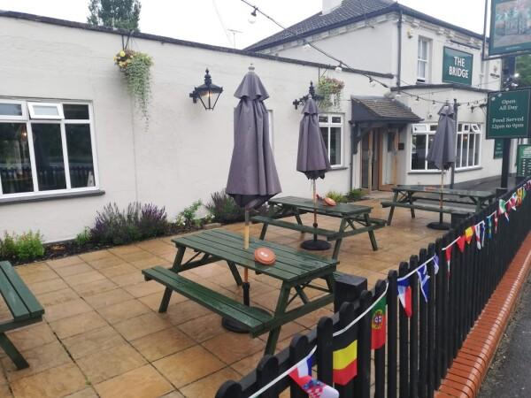 Best Sports Bars in Bracknell - Bridge (Bracknell)
