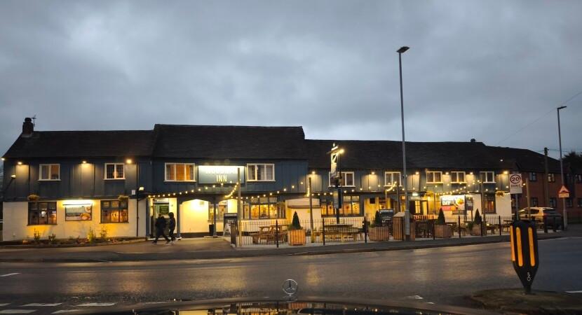 Best Sports Bars in Wolverhampton - The Woodman Inn, Bilbrook