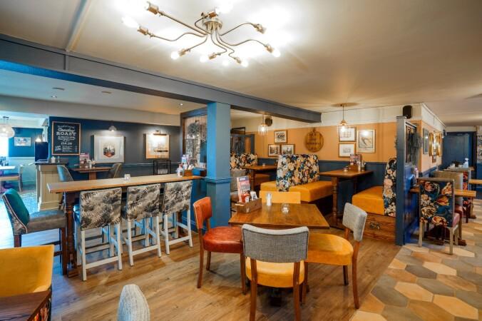 Best Sports Bars in Wolverhampton - The Woodman Inn, Bilbrook