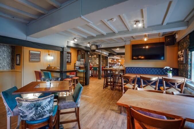 Best Sports Bars in Wolverhampton - The Woodman Inn, Bilbrook