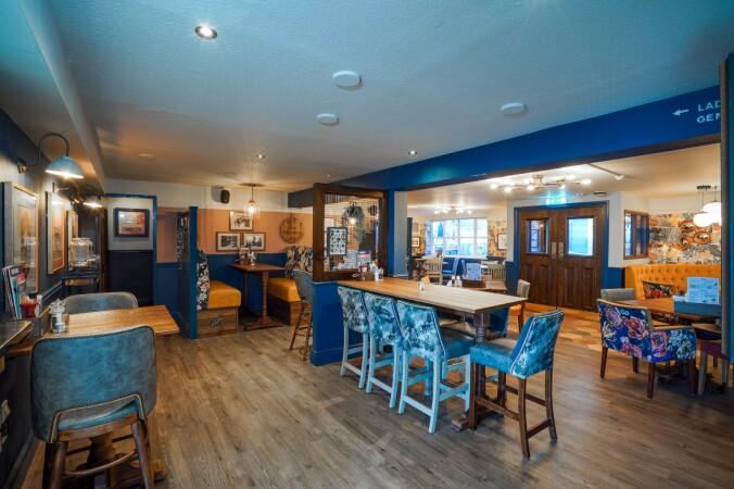 Best Sports Bars in Wolverhampton - The Woodman Inn, Bilbrook