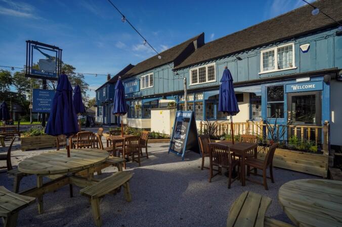 Best Sports Bars in Wolverhampton - The Woodman Inn, Bilbrook