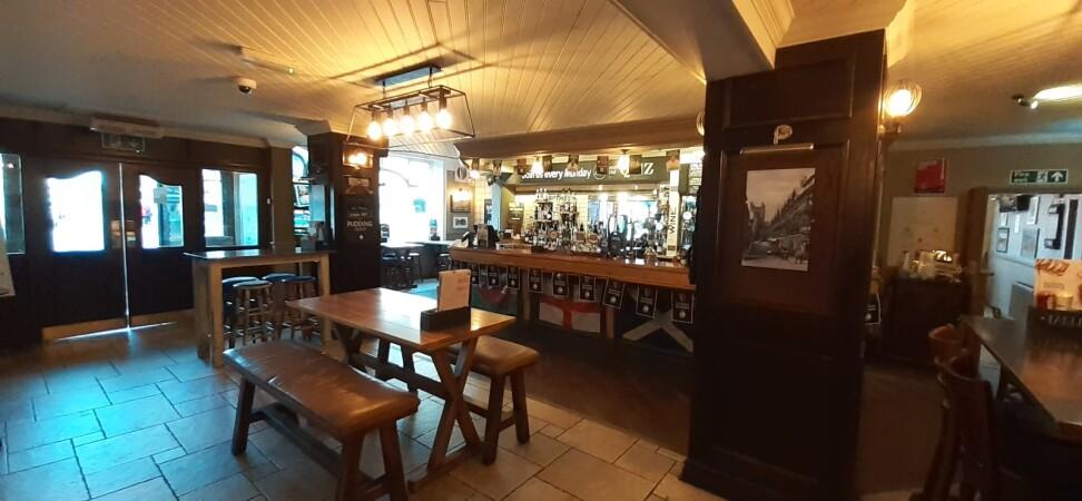 Best Sports Bars in Chester - Bromfield Arms (Chester)