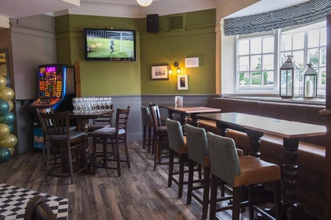 Best Sports Bars in Mansfield - Oak Tree (Mansfield)