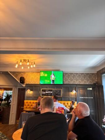 Best Sports Bars in Watford - Tudor Arms (Watford)