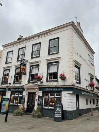 Best Sports Bars in Romford - Golden Lion (Romford)