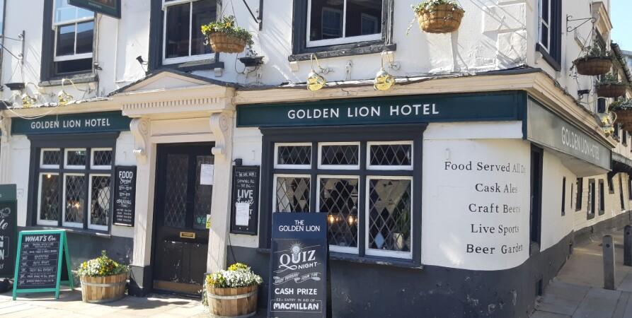 Best Sports Bars in Romford - Golden Lion (Romford)