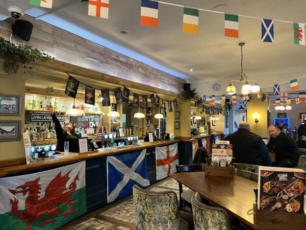 Best Sports Bars in Middlesex - The Whittington (Pinner)