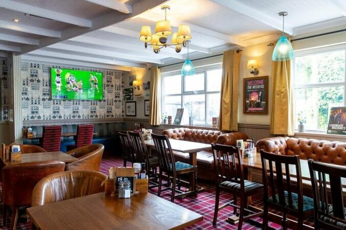 Best Sports Bars in Maidenhead - Pond House (Maidenhead)