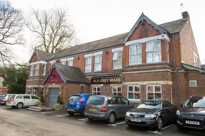 Best Sports Bars in Hull - Old Grey Mare (Hull)