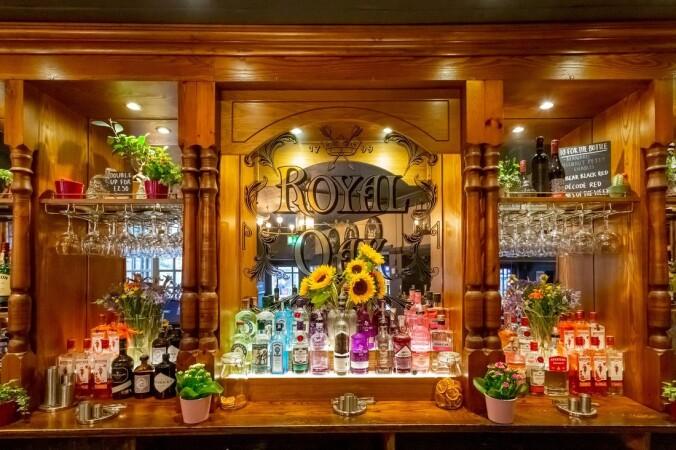 Best Sports Bars in Middlesex - Royal Oak (Harrow)