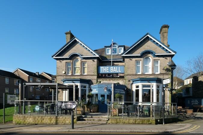 Best Sports Bars in Sheffield - Ball (Sheffield)