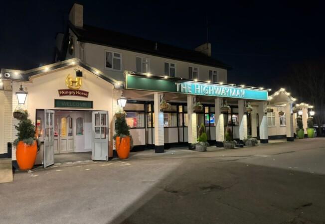 Best Sports Bars in Dunstable - Highwayman (Dunstable)