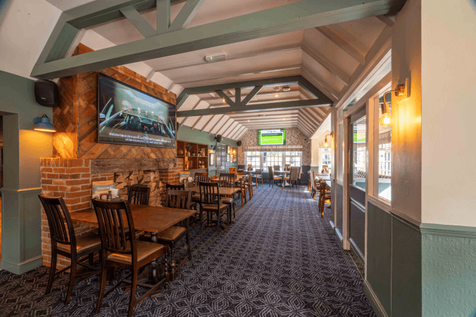 Best Sports Bars in Stevenage - Old Red Lion (Shephall)